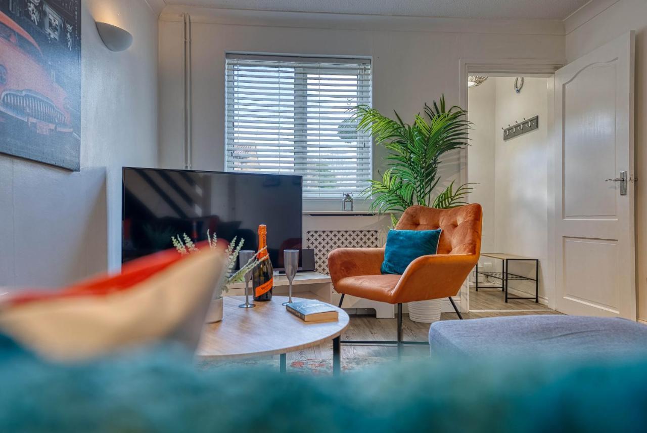 Capri 13 Sa - Contemporary 2 Bedroom House In Loughborough With Free Parking, Close To Loughborough University & M1 Motorway Kültér fotó