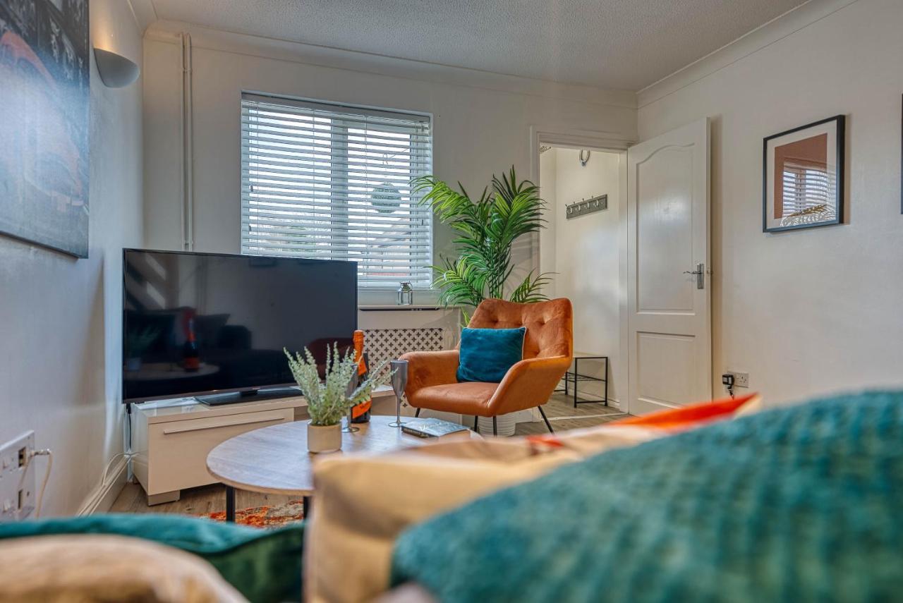 Capri 13 Sa - Contemporary 2 Bedroom House In Loughborough With Free Parking, Close To Loughborough University & M1 Motorway Kültér fotó