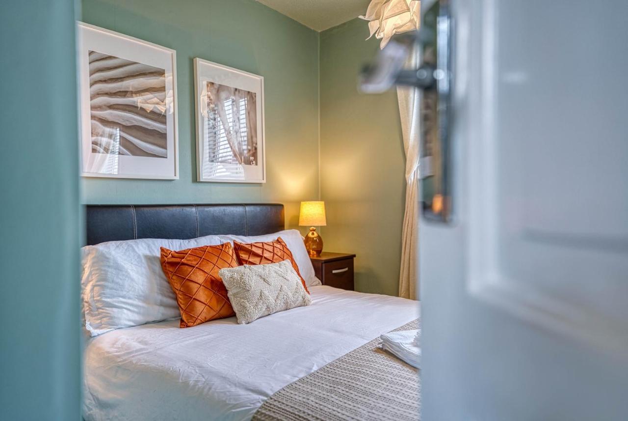 Capri 13 Sa - Contemporary 2 Bedroom House In Loughborough With Free Parking, Close To Loughborough University & M1 Motorway Kültér fotó