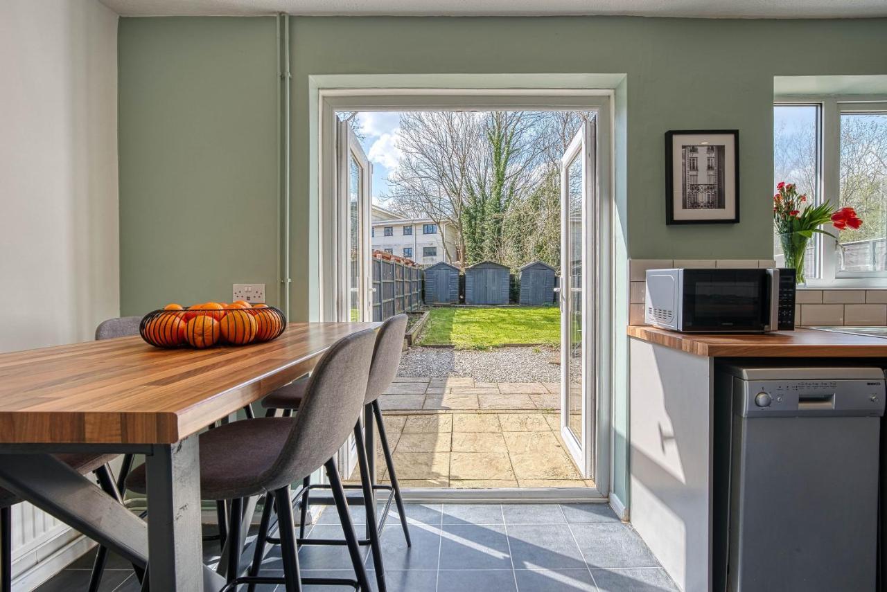 Capri 13 Sa - Contemporary 2 Bedroom House In Loughborough With Free Parking, Close To Loughborough University & M1 Motorway Kültér fotó